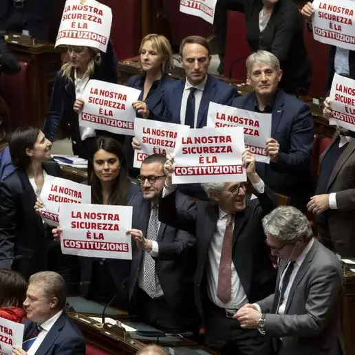 Decreto sicurezza, arrivano 162 sì e l’approvazione. Meloni rassicura:\u00A0«Nessun precedente pericoloso»\n