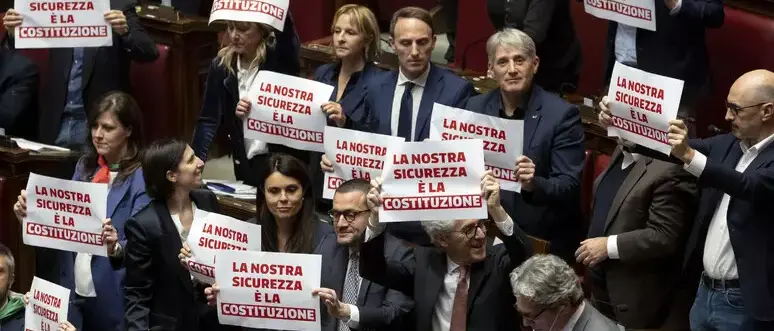 Decreto sicurezza, arrivano 162 sì e l’approvazione. Meloni rassicura:\u00A0«Nessun precedente pericoloso»\n