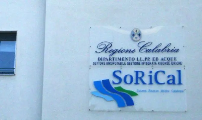 San Ferdinando, rottura della condotta Petrace: disagi idrici e interventi in corso\n