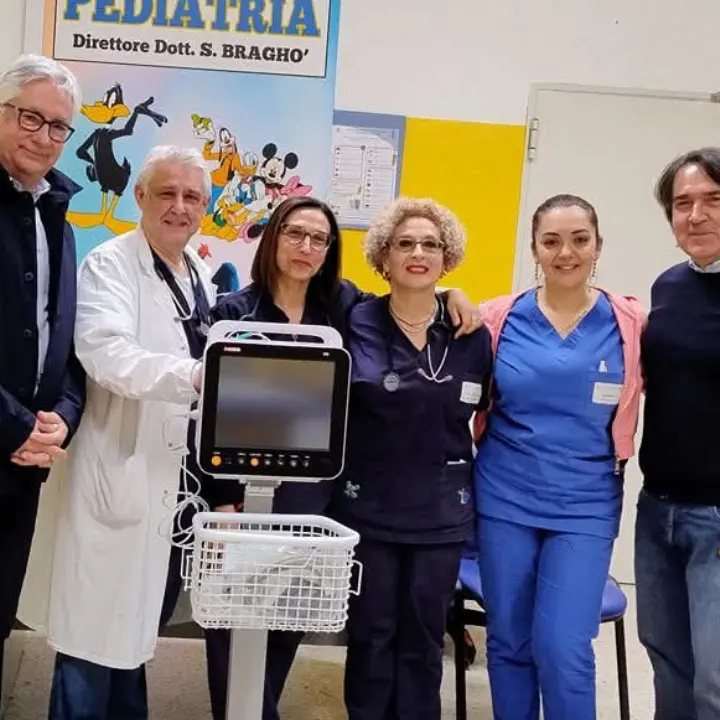 Un monitor multiparametrico al reparto di Pediatria dello Jazzolino: la donazione nel ricordo di Niccolò Grillo\n