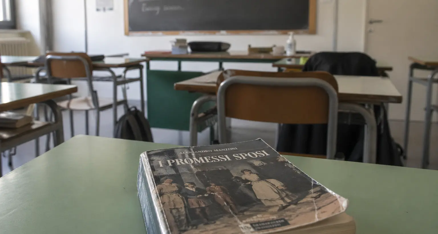 Valditara: «I Promessi sposi non sono più contemporanei». La riforma della scuola che impoverisce formazione e cultura\n