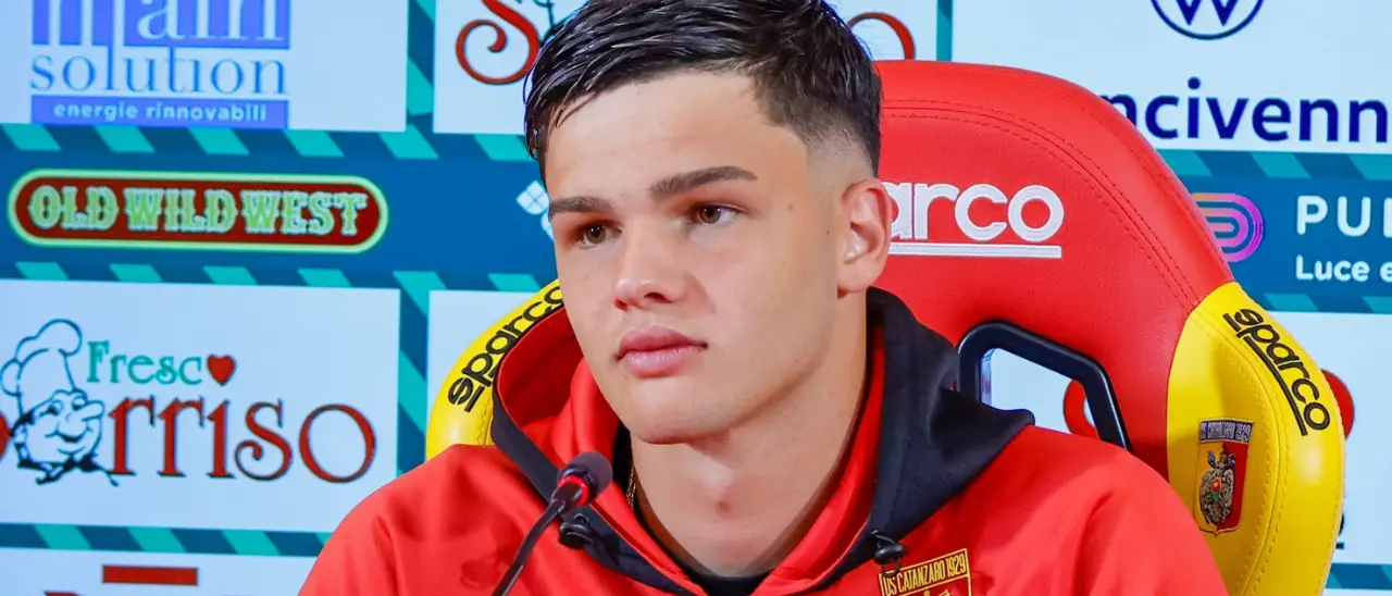 Il Catanzaro batte lo Spezia e vola, Felipe Jack decisivo: «Ho aspettato il mio momento, questo gruppo ti fa crescere ogni giorno»\n