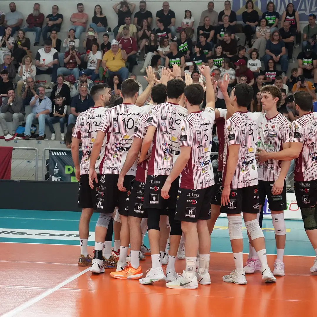 Domotek travolgente ad Acqui, la semifinale per l’A2 si apre con un segnale fortissimo: Reggio domina gara uno e vede la finale\n