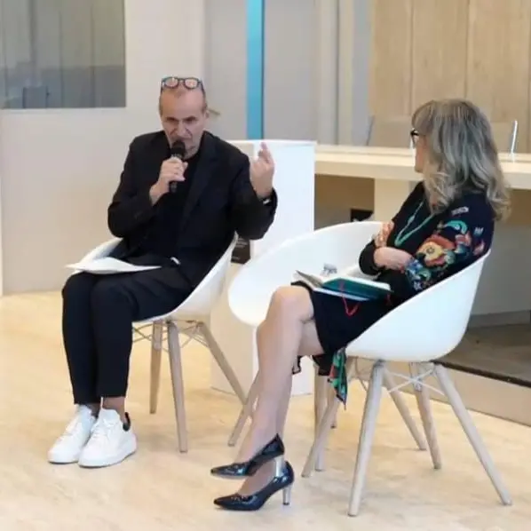 <p>“Istruzioni per la<span style=\"color:hsl(0, 75%, 60%);\"> fine del mondo“</span>: dibattito al confine tra scienza e memoria</p>