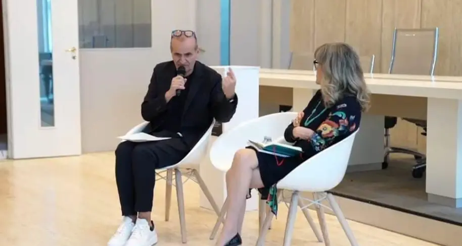 “Istruzioni per la fine del mondo”: dibattito al confine tra scienza e memoria