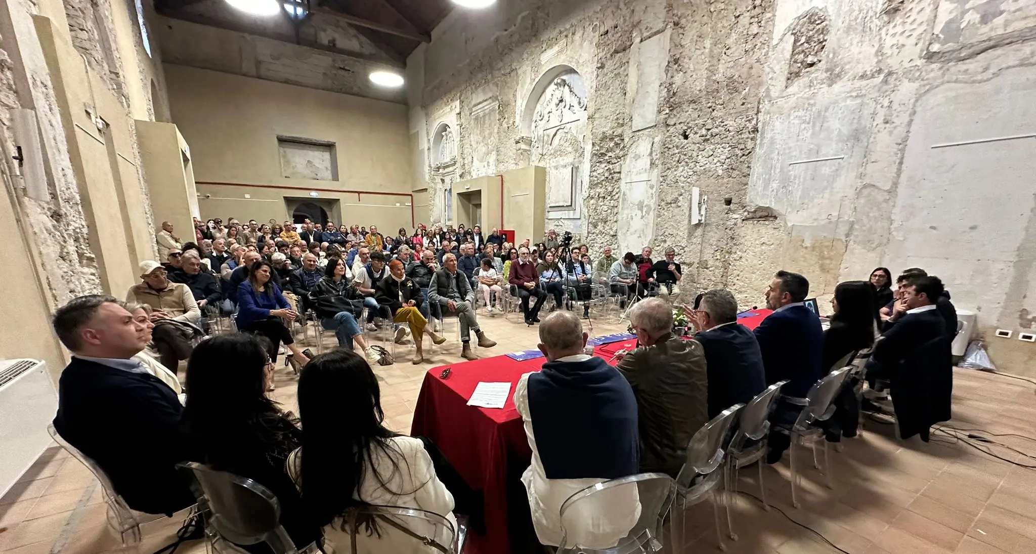 <p>Elezioni a Tropea, Macrì presenta i candidati della sua lista: «<span style=\"color:hsl(0, 75%, 60%);\">Scelti per governare</span> non per vincere a tutti i costi»</p>