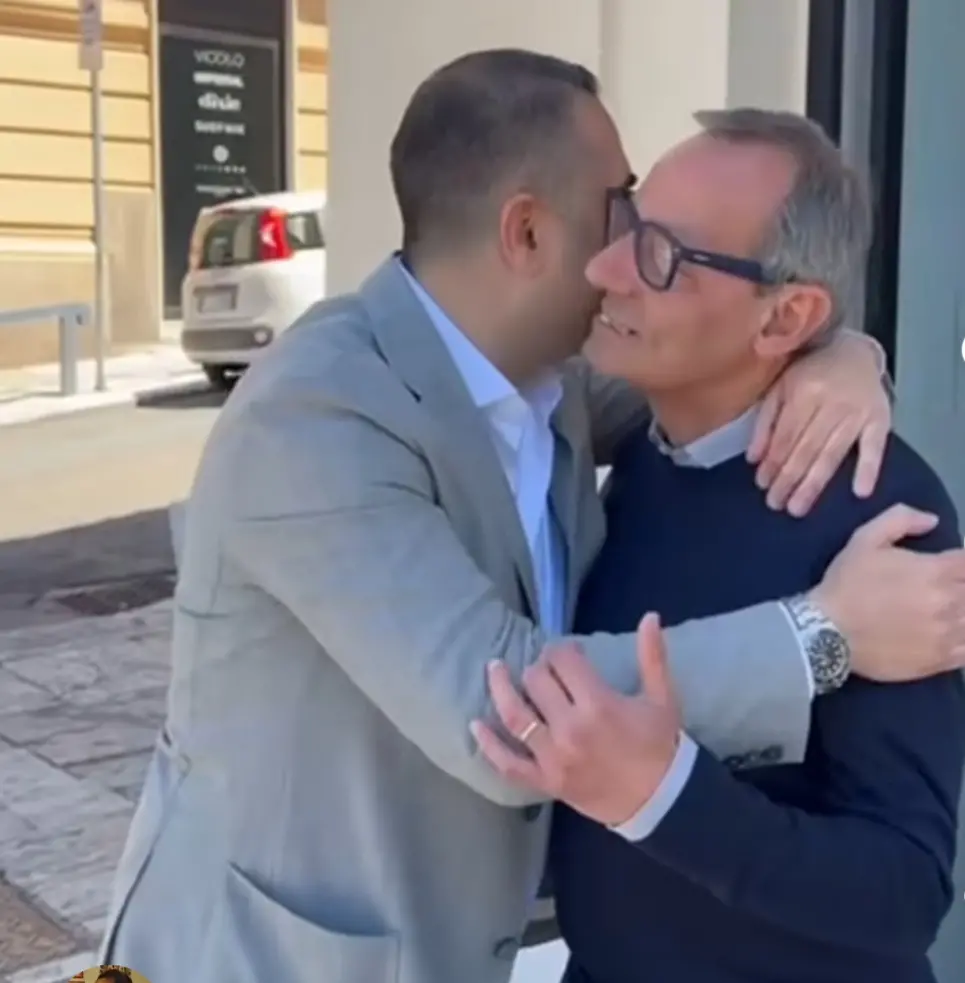 Cannizzaro saluta Battaglia prima dell'apertura della campagna elettorale: Fair play tra candidati a sindaco\n