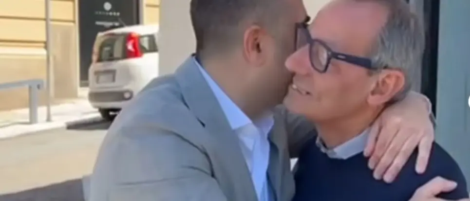 Cannizzaro saluta Battaglia prima dell'apertura della campagna elettorale: Fair play tra candidati a sindaco\n