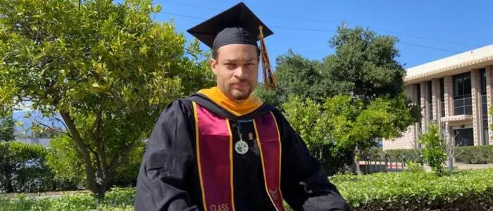 Fuoco alla cena dei giornalisti con Trump:\u00A0ecco chi è Cole Tomas Allen, l’uomo che ha sparato\n