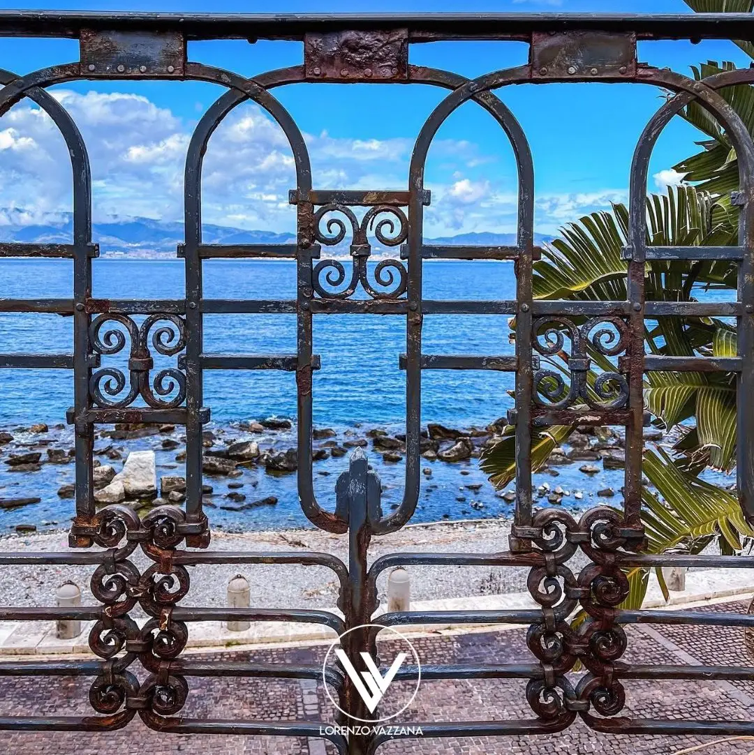 Sospesi tra mare e sogno\n