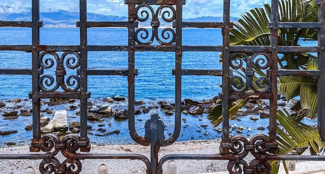 Sospesi tra mare e sogno\n