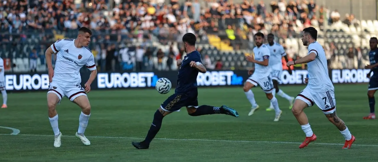 Il Cosenza pareggia con la Cavese e chiude quarto: ora testa ai playoff\n