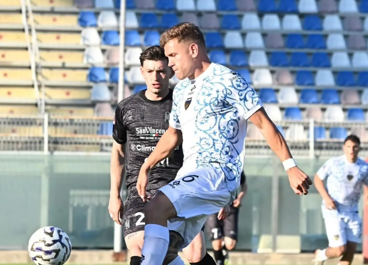 Serie C, il Crotone chiude con un ko: 5-2 allo Scida contro il Latina\n\n\n