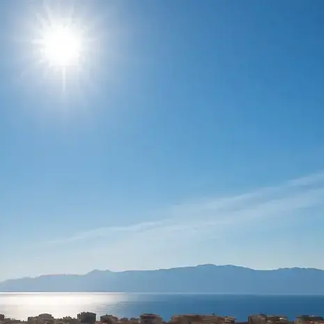 Calabria tra sole e caldo primaverile, ma dal 1° maggio cambia tutto di nuovo\n