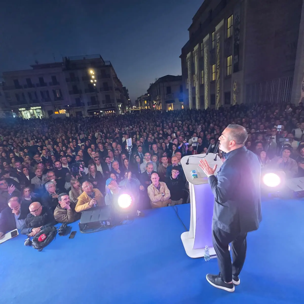 Cannizzaro apre la campagna elettorale: «Devo tutto a questa città, quando Reggio ha chiamato io ho risposto»\n