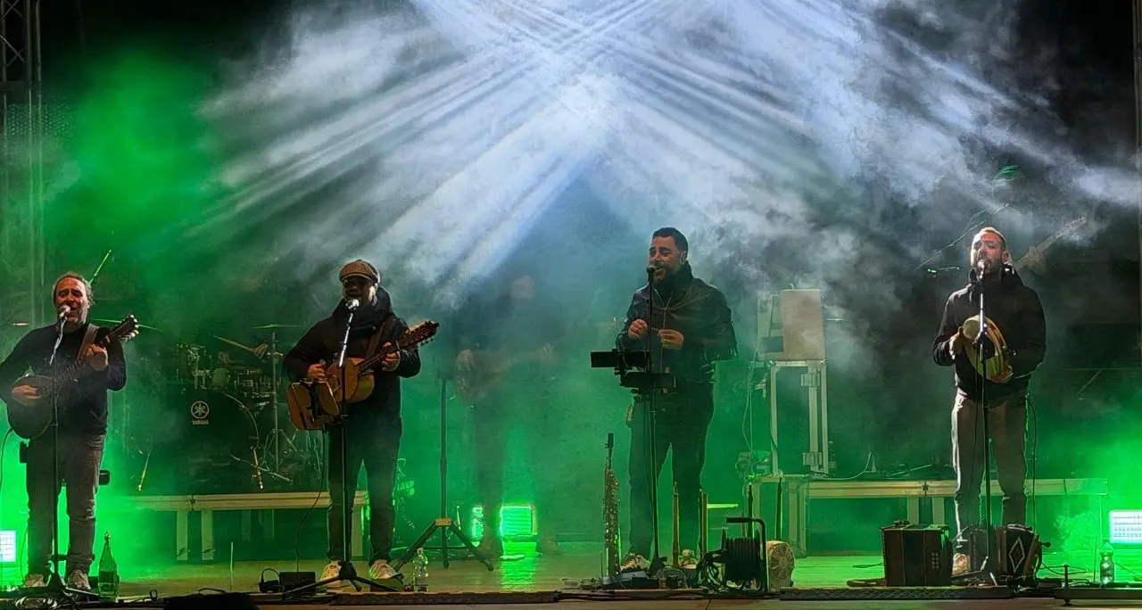 “Stanotti”, il nuovo singolo dei Parafonè:\u00A0tradizione calabrese ed elettronica\u00A0nel progetto musicale “Caprae Diem”\n