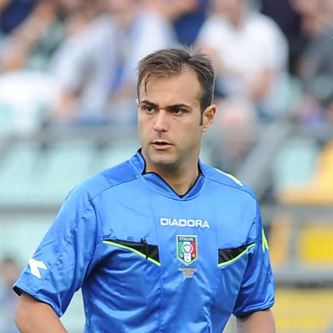 Caso Rocchi, l’Aia\u00A0sceglie il silenzio e nega l’intervista all’arbitro calabrese che ha fatto scoppiare lo scandalo\n