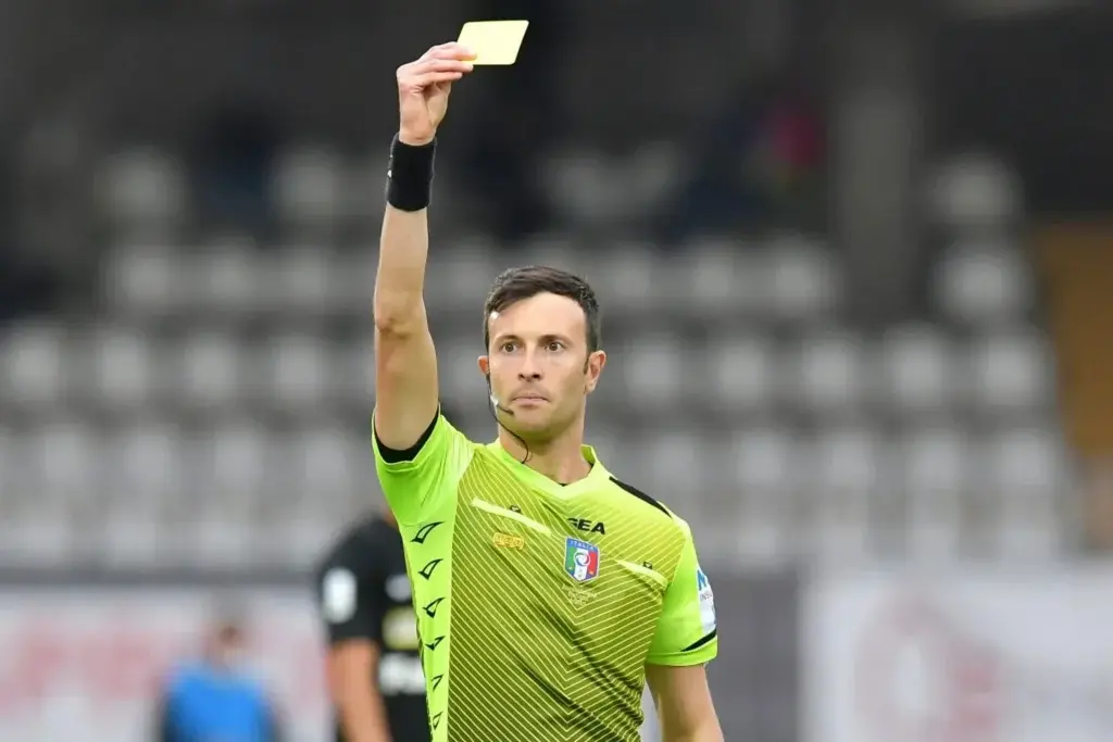 Il caso Rocchi si allarga, altri due arbitri indagati: cresce la bufera sul calcio italiano\n