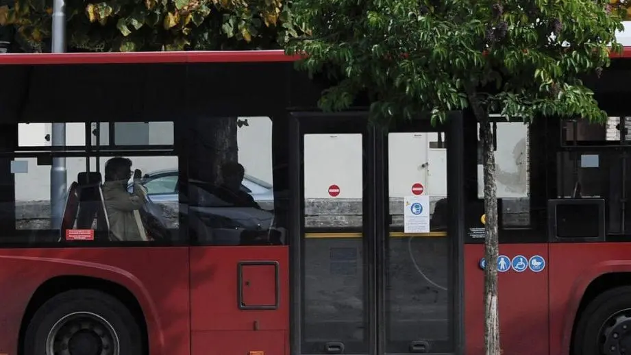 Amaco, debutta il capolinea di via Kennedy: soppressa la (storica) fermata di Campagnano