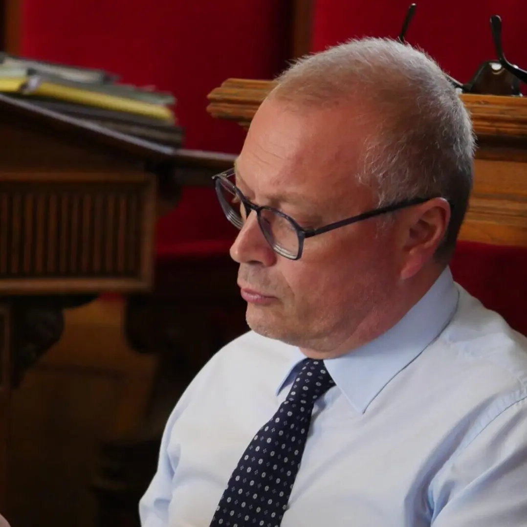 Assistenti educativi, la Città metropolitana prepara una variazione di bilancio. Versace: «Garantiremo copertura e continuità del servizio»\n