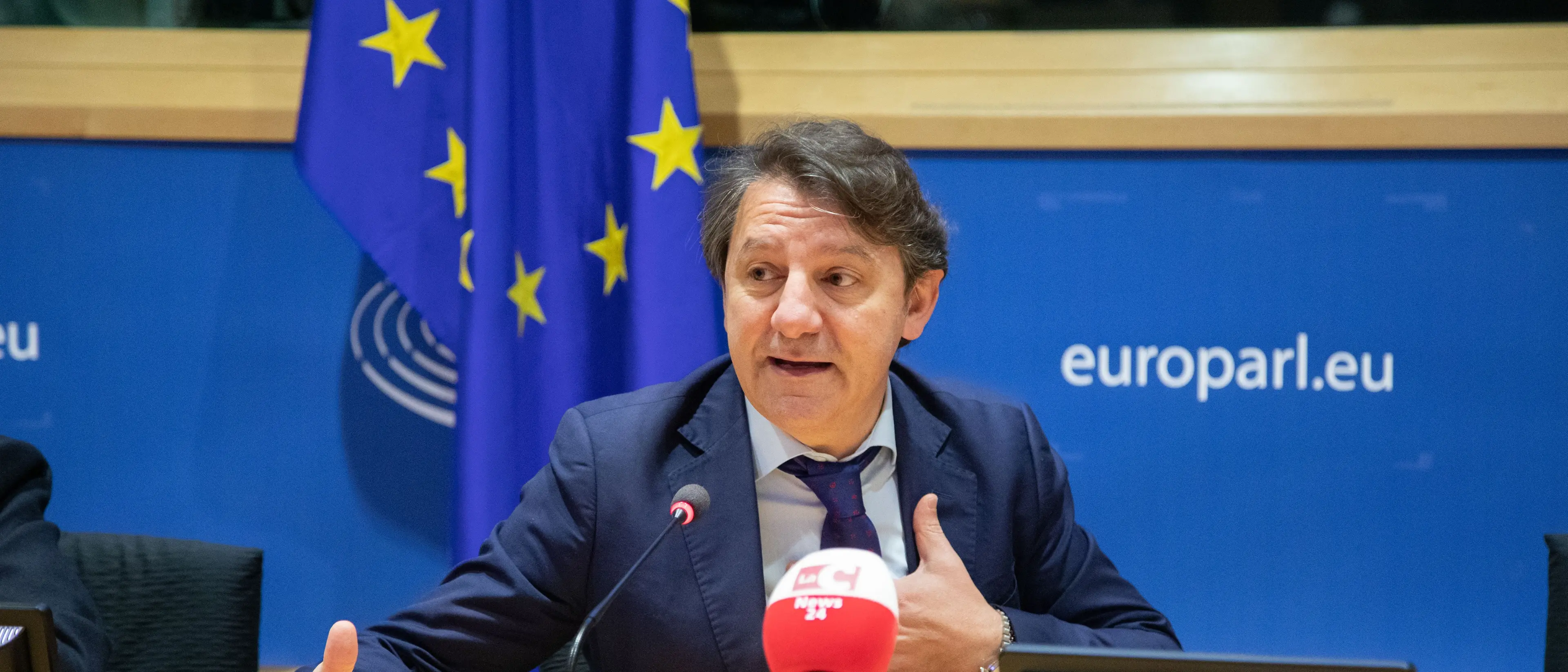 Tridico e il futuro dell’Europa: «Il mondo sta cambiando velocemente, rafforzare l’Unione vuol dire renderla capace di agire»\n
