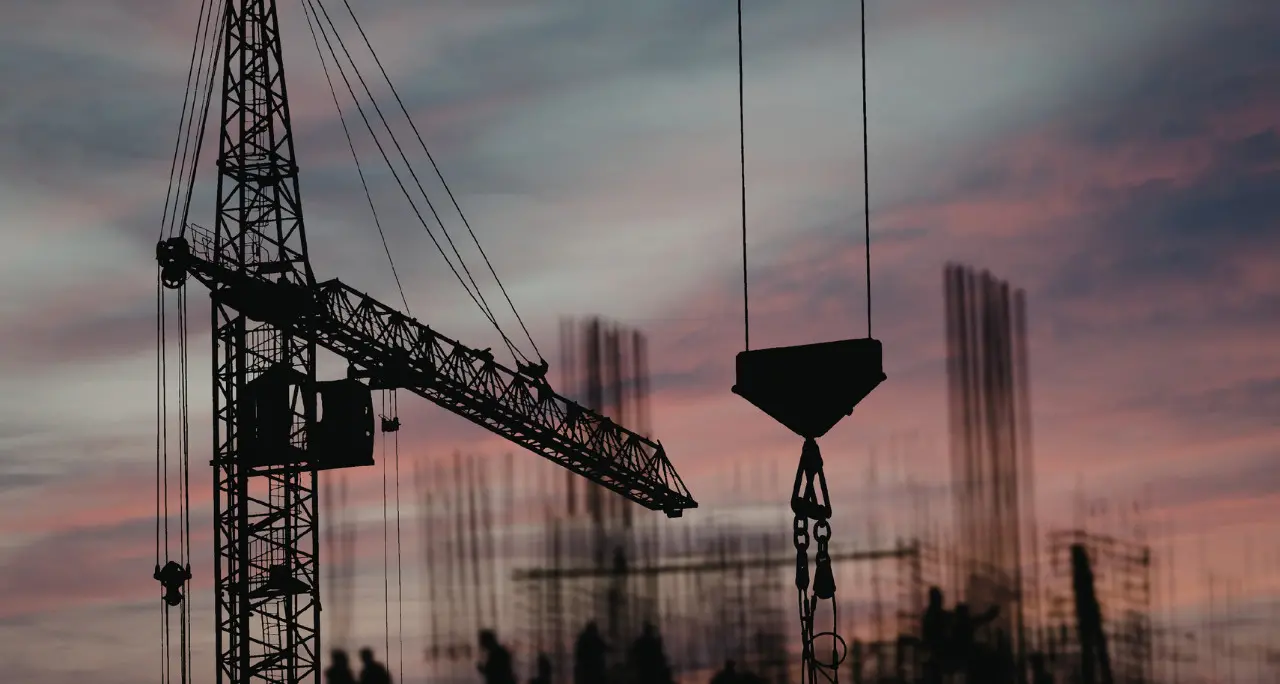 <p>Pnrr, i costi fuori controllo mettono a <span style=\"color:hsl(0, 75%, 60%);\">rischio cantieri e lavoro</span>: «Scadenza il 30 giugno, imprese in difficoltà»</p>