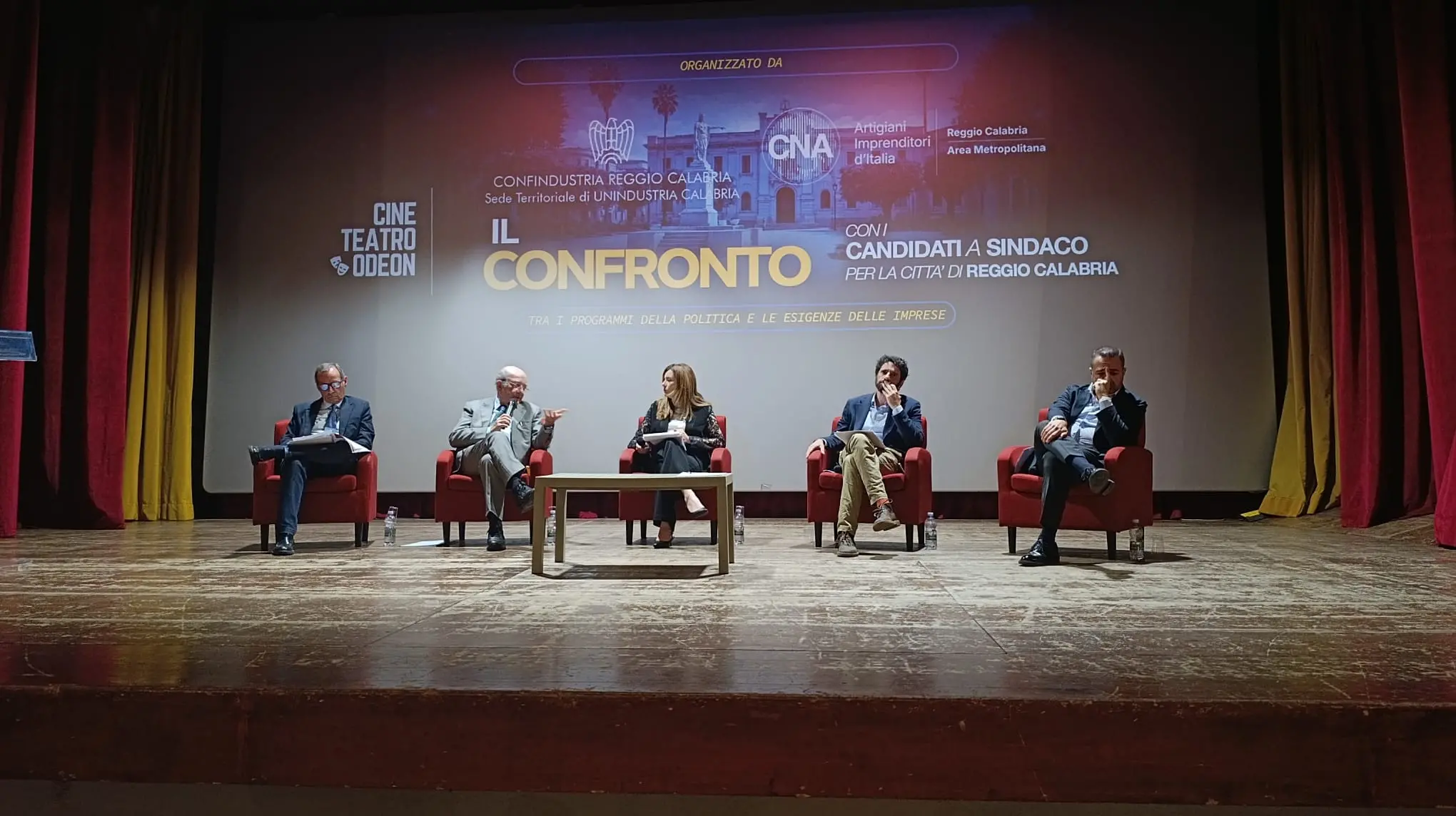 Lidi, deleghe e città \"normale\", il primo confronto si accende sui temi più caldi: botta e risposta tra Cannizzaro e Battaglia\n