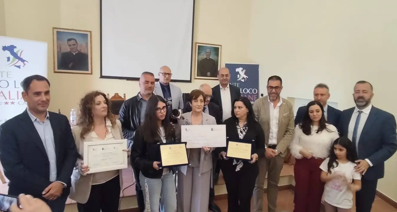 <p>La vibonese Rebecca Bartone <span style=\"color:hsl(0, 75%, 60%);\">in finale per la Calabria</span> al concorso nazionale delle Pro Loco italiane contro il bullismo</p>