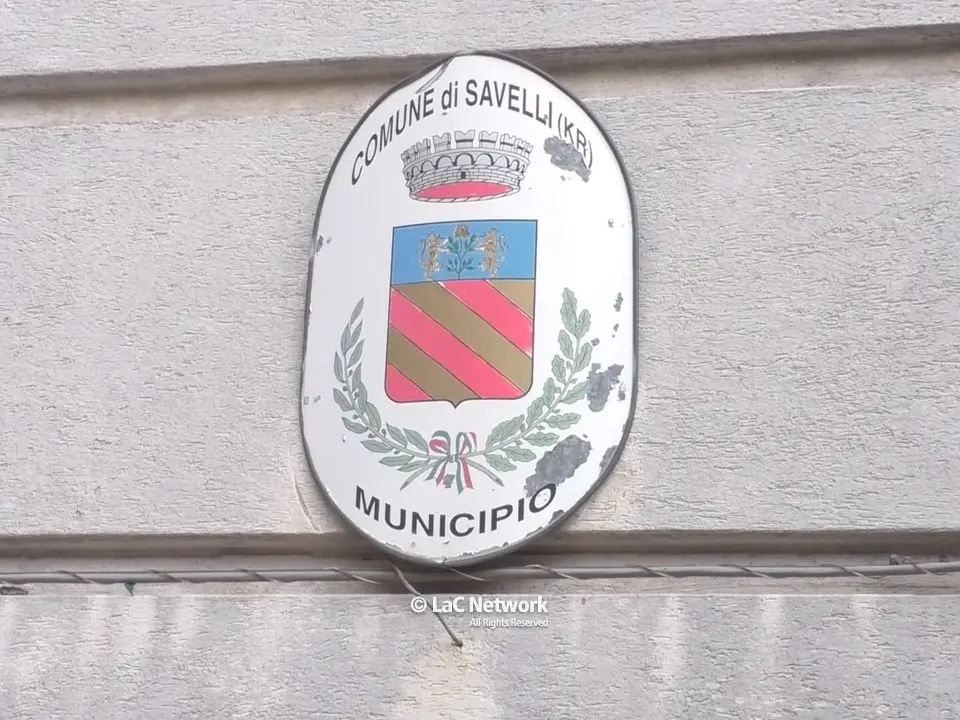 Savelli, l’autentica delle firme dei funzionari comunali non è valida: ricusate le liste di entrambe le candidate a sindaco