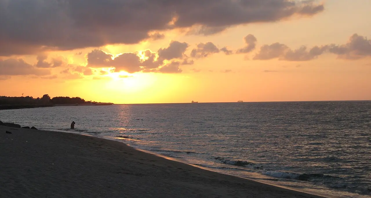 Vibo ha il suo “concertino” del Primo maggio,\u00A0sulla spiaggia di Bivona festa fino a mezzanotte: dj set\u00A0e 10\u00A0artisti emergenti\n