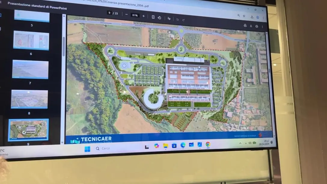 Il governatore svela il rendering del nosocomio che sorger\\u00E0 a Rende nei pressi dell\\u2019Unical: \\u00ABSingolare che lo presenti ad un\\u2019iniziativa del Pd\\u00BB