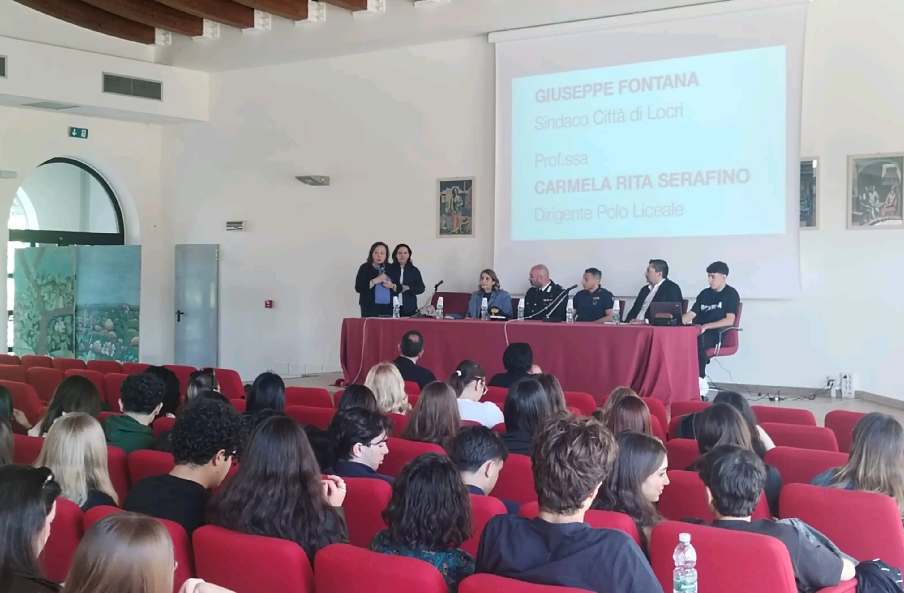 Al\u00A0polo liceale Zaleuco Oliveti – Panetta – Zanotti\u00A0di Locri l’incontro “Una notifica può mandarti\u00A0in crash”\n