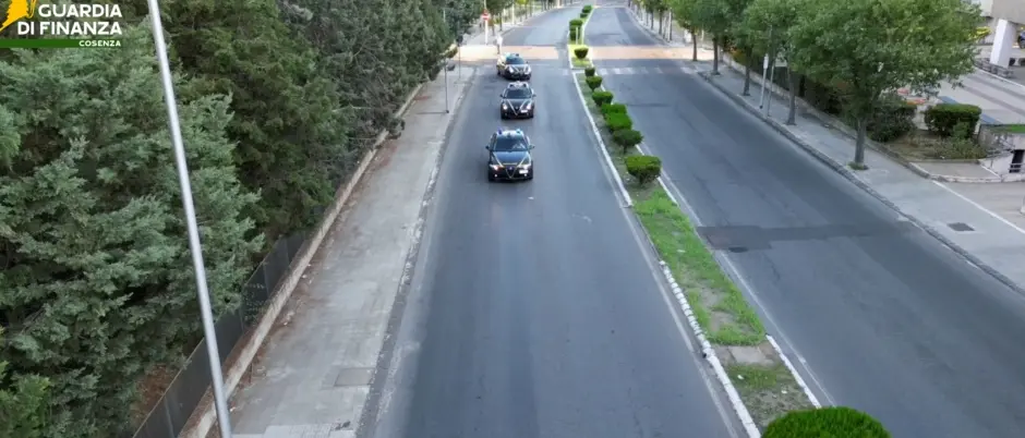 Cosenza, evasione fiscale per oltre 34 milioni di euro: indagati due imprenditore e un commercialista\n