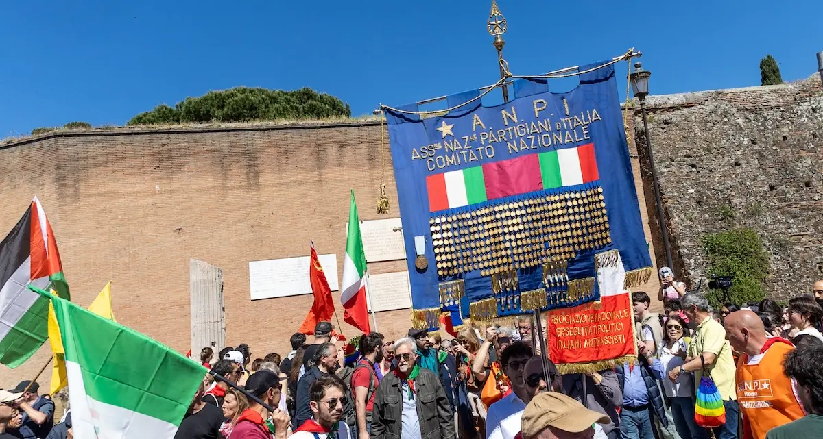 Spari dopo corteo 25 aprile a Roma, fermato 20enne: è accusato di tentato omicidio\n