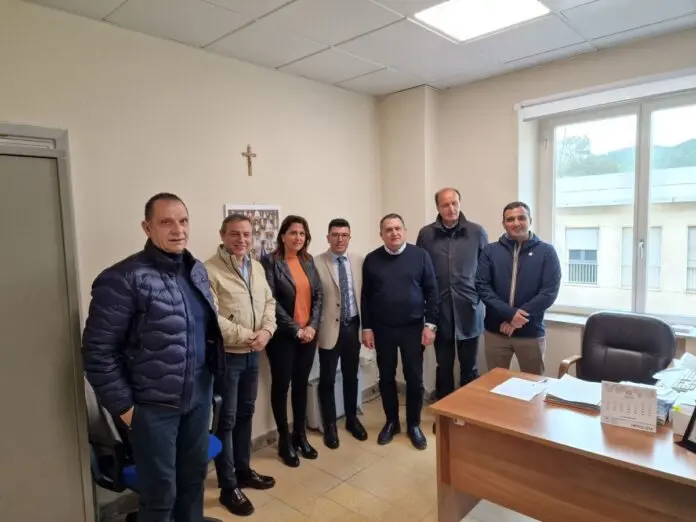 Parcheggi a Saba per 25 anni, la minoranza di Palazzo dei Bruzi: «Vincolo insostenibile»\n