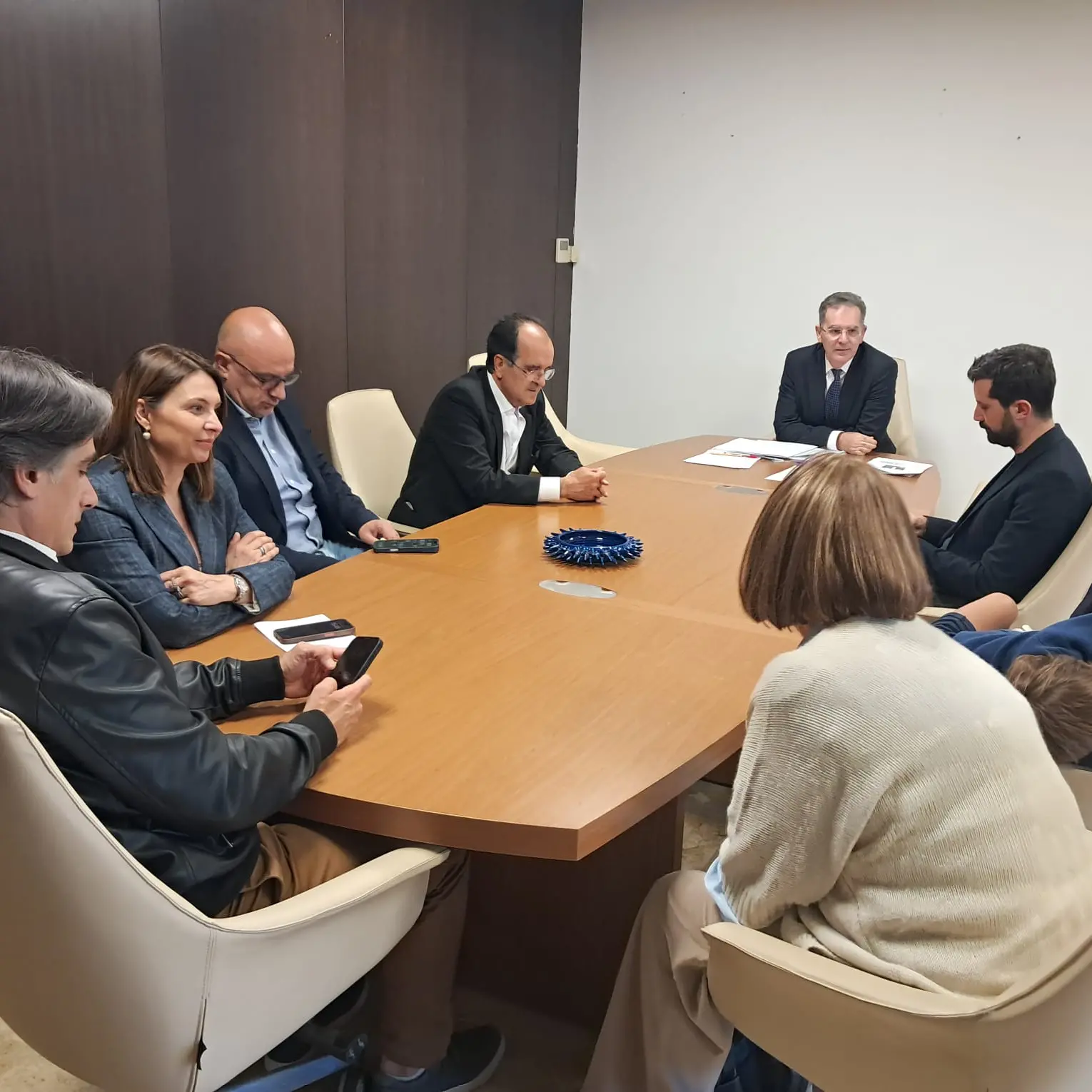 <p>Riforma dello Statuto, la minoranza presenta l’istanza per il referendum ma l’iter si blocca: scontro in Regione</p>