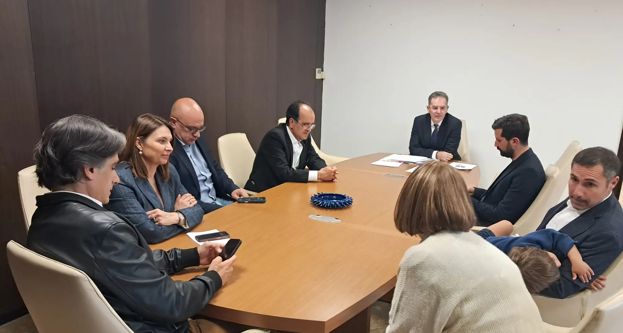 Riforma dello Statuto, la minoranza presenta l’istanza per il referendum ma l’iter si blocca: scontro in Regione\u00A0\n