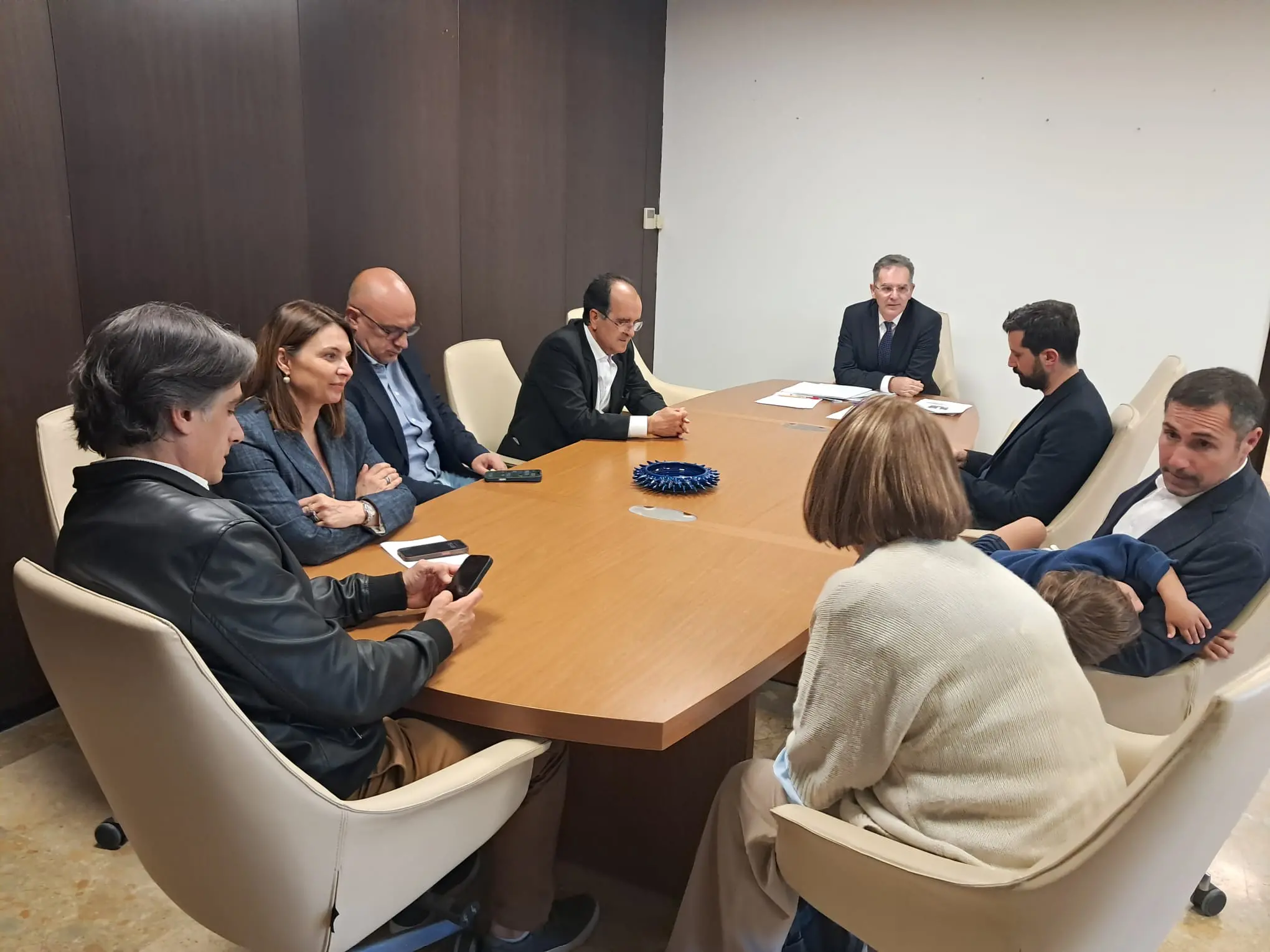 Riforma dello Statuto, la minoranza presenta l’istanza per il referendum ma l’iter si blocca: scontro in Regione