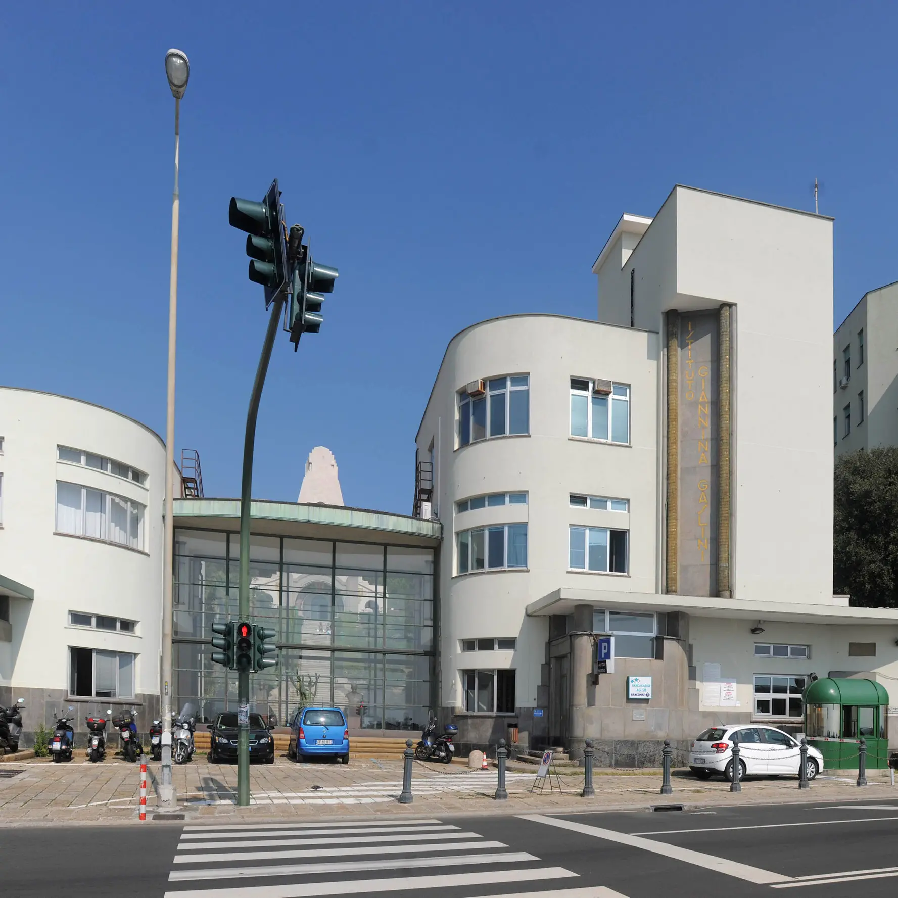 <p>Tragedia di Catanzaro, la piccola Maria Luce non è più in pericolo di vita: per i medici del Gaslini «condizioni soddisfacenti»</p>