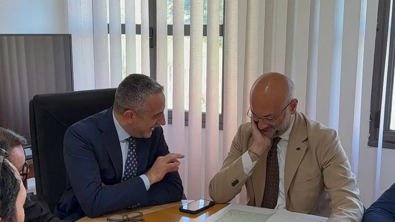 Il sindaco di Cassano all\\'Ionio Iacobini e il presidente della Provincia di Cosenza Faragalli