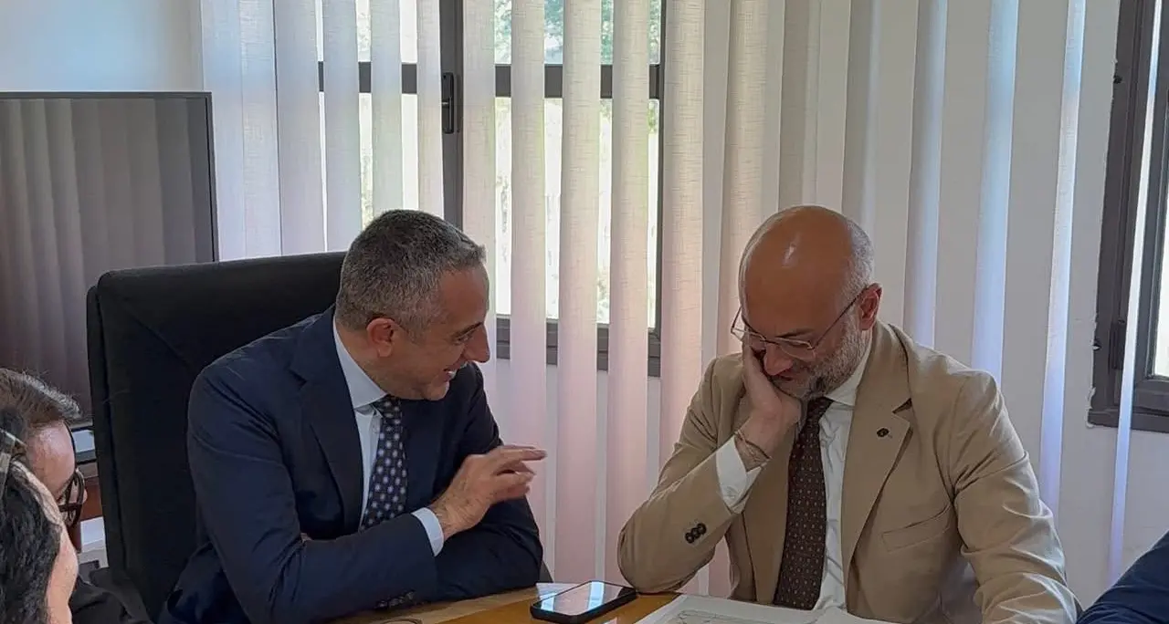 Faragalli a Cassano all’Ionio: confronto con il Comune su scuole, strade e ambiente\n