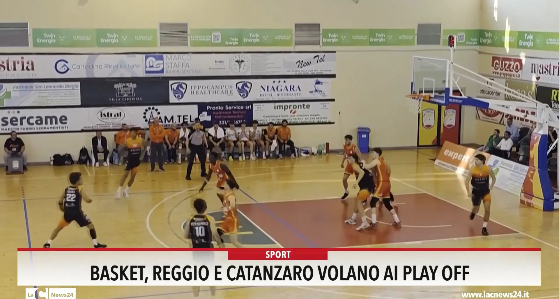 Basket, Reggio e Catanzaro volano ai playoff