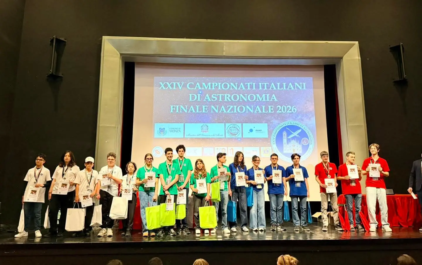 Campionati Italiani di Astronomia, doppio podio per il liceo\u00A0“da\u00A0Vinci”\n