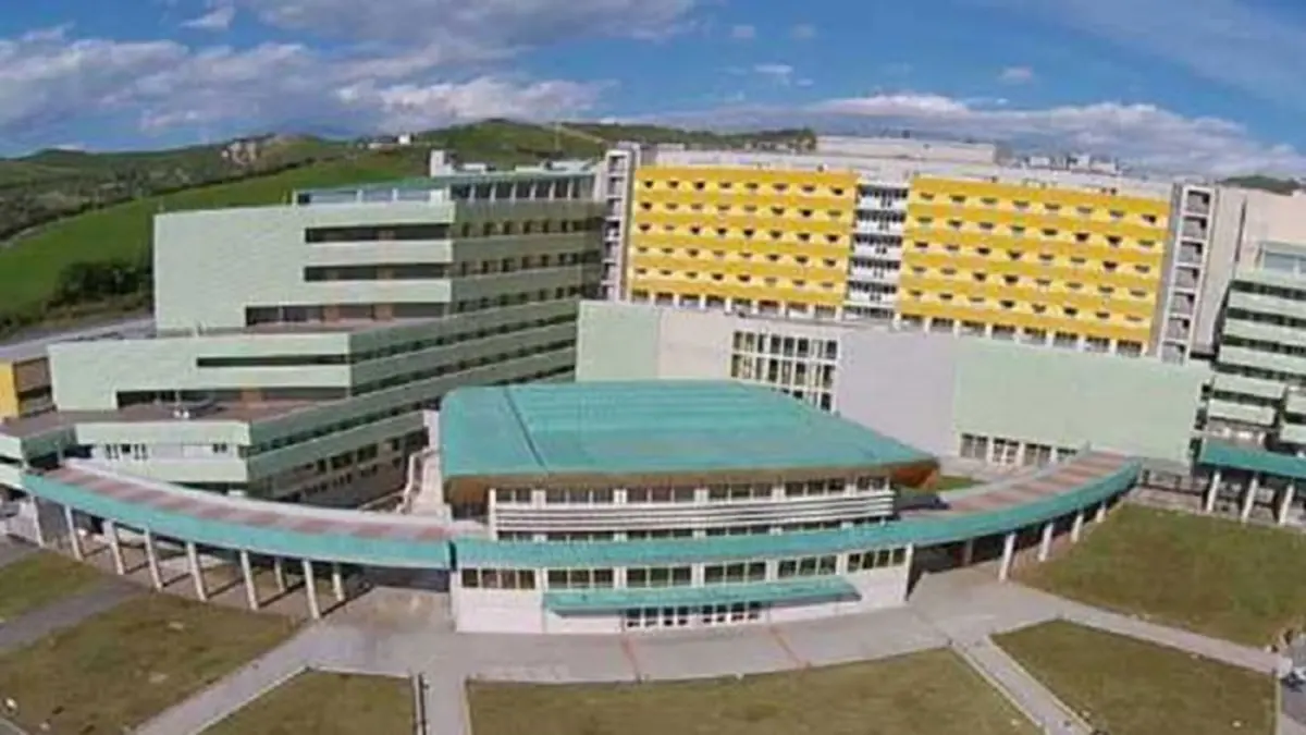 Eccezionale intervento salvavita al Policlinico universitario di Catanzaro su un tumore avanzato multiorgano\n