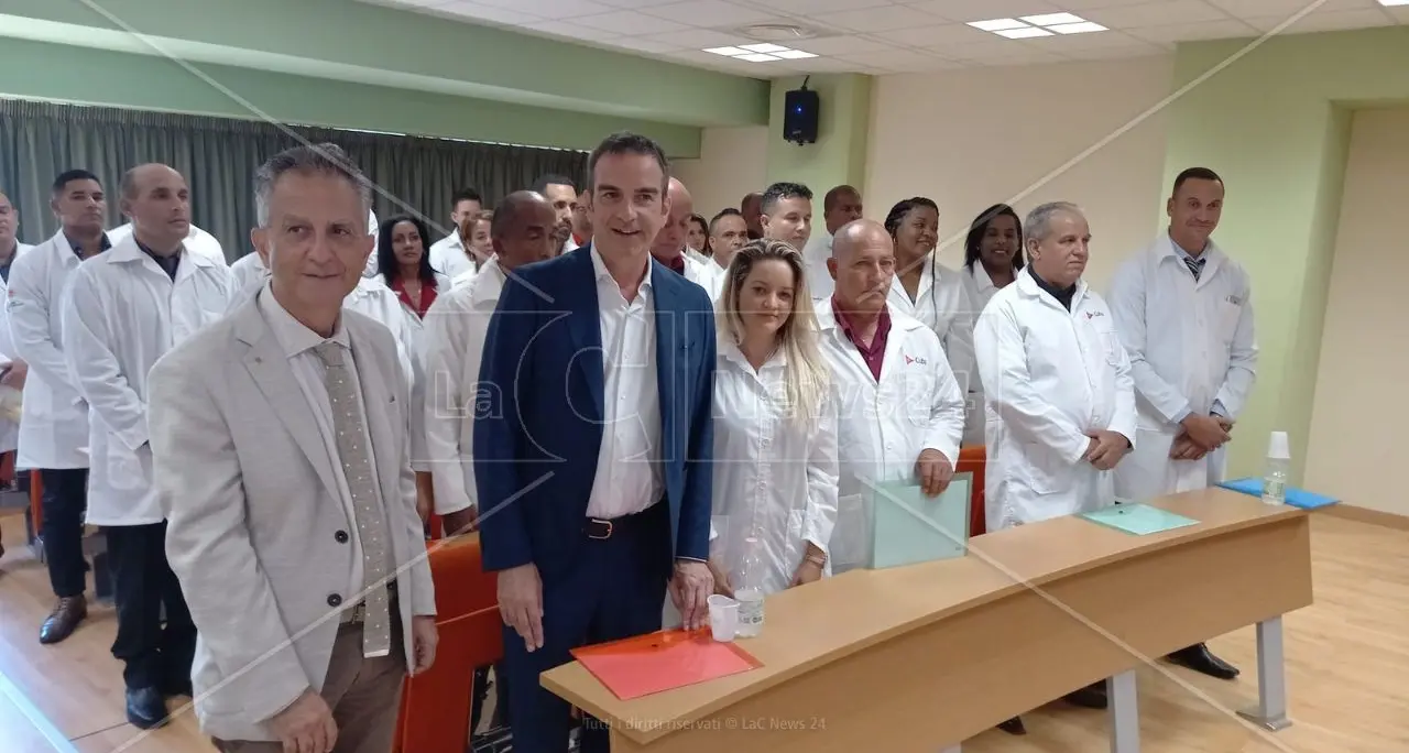 Medici cubani in Calabria, Occhiuto: «Gli Usa mi hanno chiesto di rinunciare, ma ho detto No»