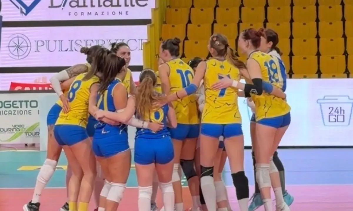 La Pallavolo Rossano cade a Reggio, ma la finale promozione resta apertissima\n