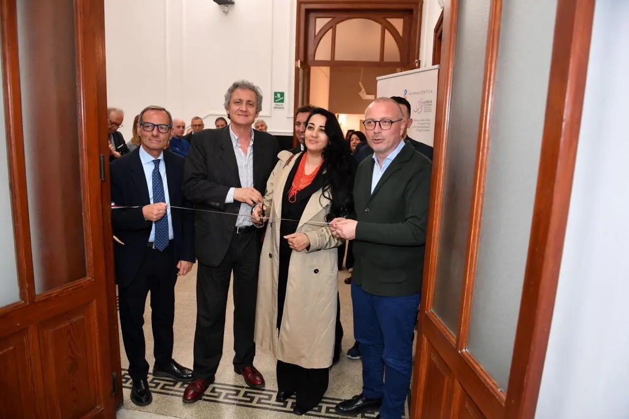 “Cieli dell’Arte”\u00A0a Palazzo Crupi: Battaglia: «Un’esposizione che è un inno alla bellezza»\n