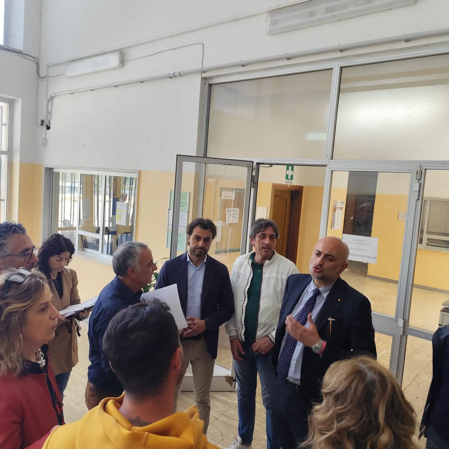 Faragalli nei cantieri di Corigliano-Rossano: «Scuole sicure e moderne per i giovani»\n