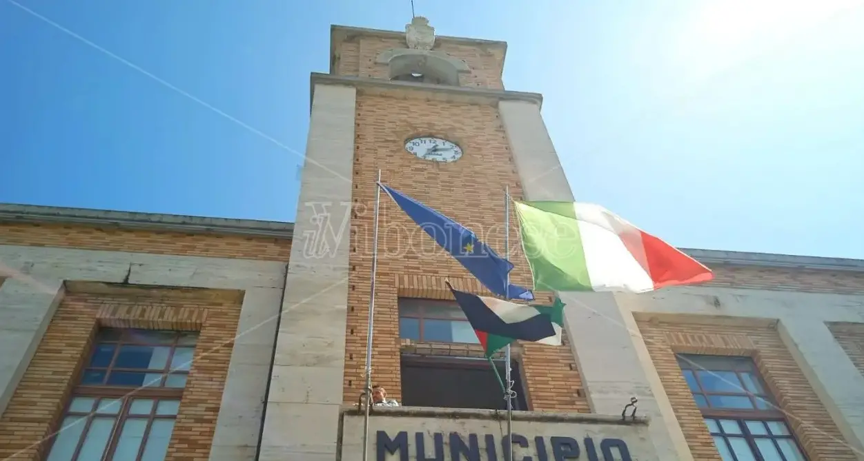 Dirigente comunale aggredito a Vibo, Sinistra italiana-Avs: «Grave atto intimidatorio»\n