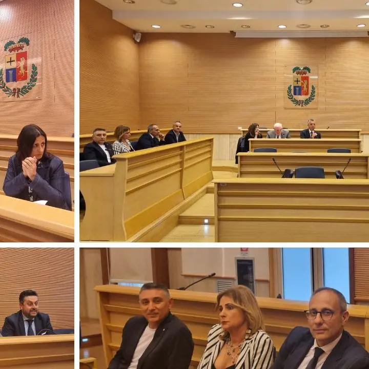 Provincia, il Consiglio vara all’unanimità il bilancio e L’Andolina spazza via le polemiche del giorno prima\n